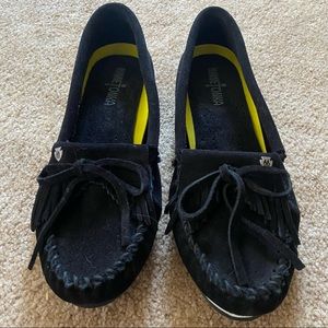 Minnetonka Women’s Black Moccasins
